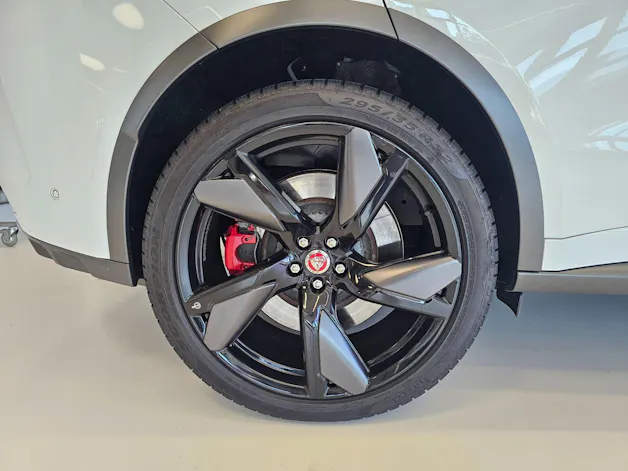 Jaguar F-Pace 5.0 V8 SVR P550 AWD