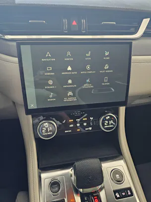 Jaguar F-Pace 5.0 V8 SVR P550 AWD
