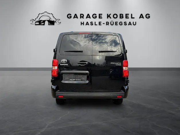 Toyota Proace Verso 2.0 D-4D Shuttle Long Automatic