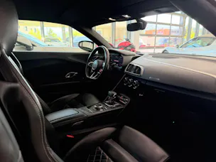 AUDI R8 Spyder S-Tronic