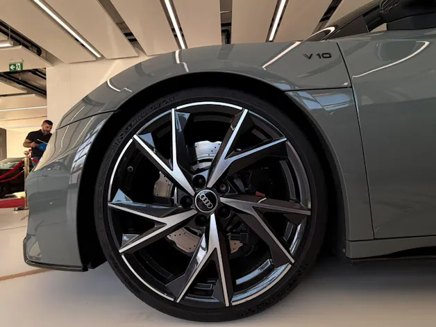 AUDI R8 Spyder S-Tronic