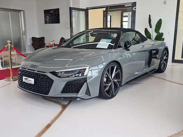 AUDI R8 Spyder S-Tronic