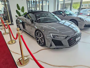 AUDI R8 Spyder S-Tronic