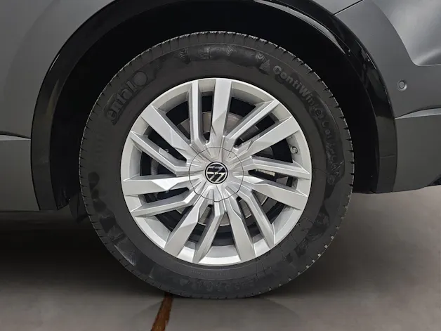 VW Touareg 3.0 TSI R-Line Tiptronic