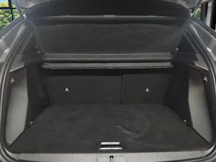 PEUGEOT 2008 1.5 BlueHDi GT Pack EAT8 CH-Fahrzeug