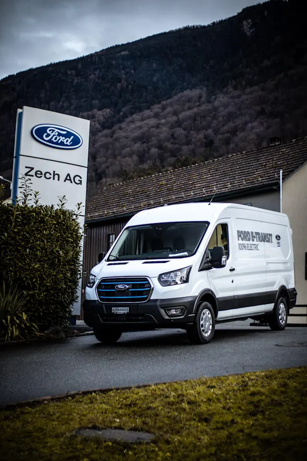 FORD E-Transit Van 350 L3H2 67kWh Trend