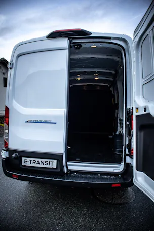 FORD E-Transit Van 350 L3H2 67kWh Trend