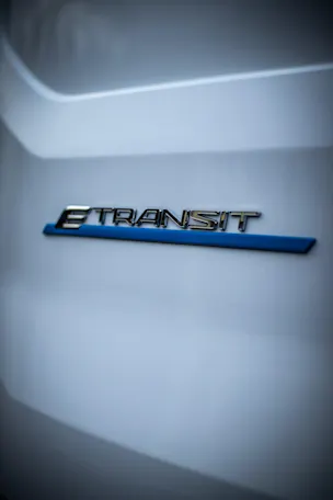 FORD E-Transit Van 350 L3H2 67kWh Trend