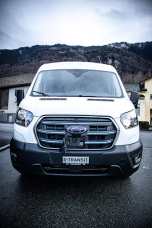FORD E-Transit Van 350 L3H2 67kWh Trend
