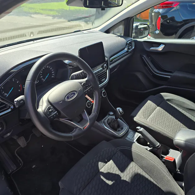 FORD Fiesta 1.0 EcoB Hybrid Titanium