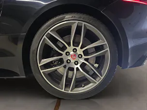Jaguar F-Type Coupé 5.0 V8 R-Dynamic Automatik AWD