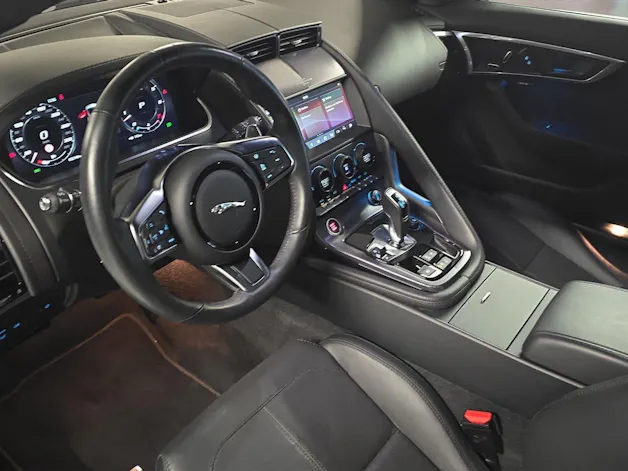 Jaguar F-Type Coupé 5.0 V8 R-Dynamic Automatik AWD