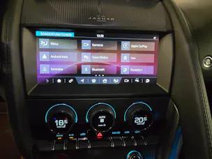 Jaguar F-Type Coupé 5.0 V8 R-Dynamic Automatik AWD