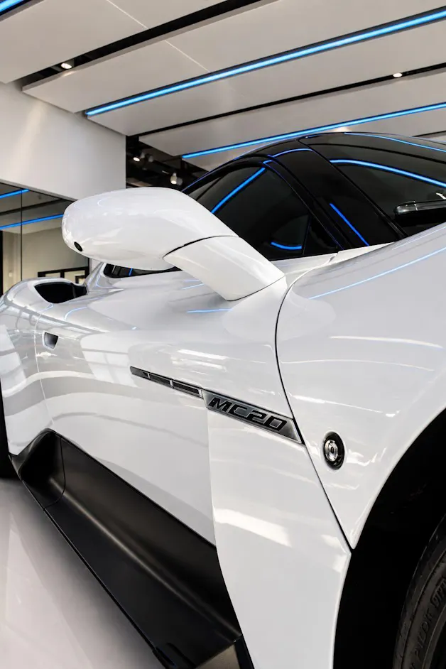 MASERATI MC20 MC 20 CH-Fahrzeug