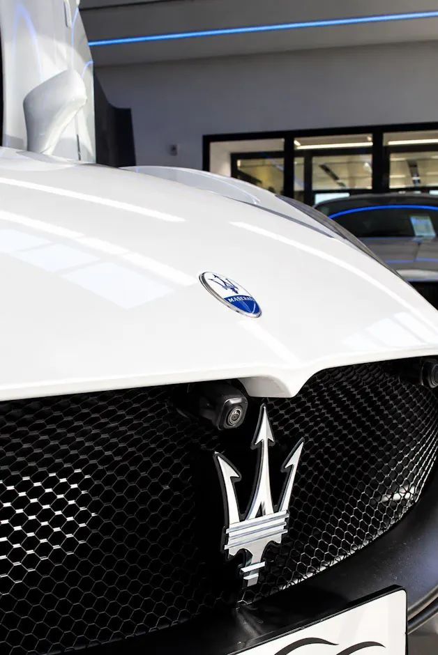 MASERATI MC20 MC 20 CH-Fahrzeug
