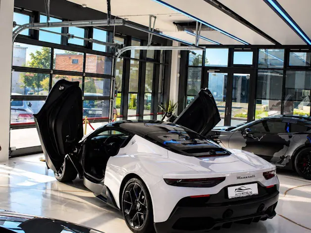 MASERATI MC20 MC 20 CH-Fahrzeug