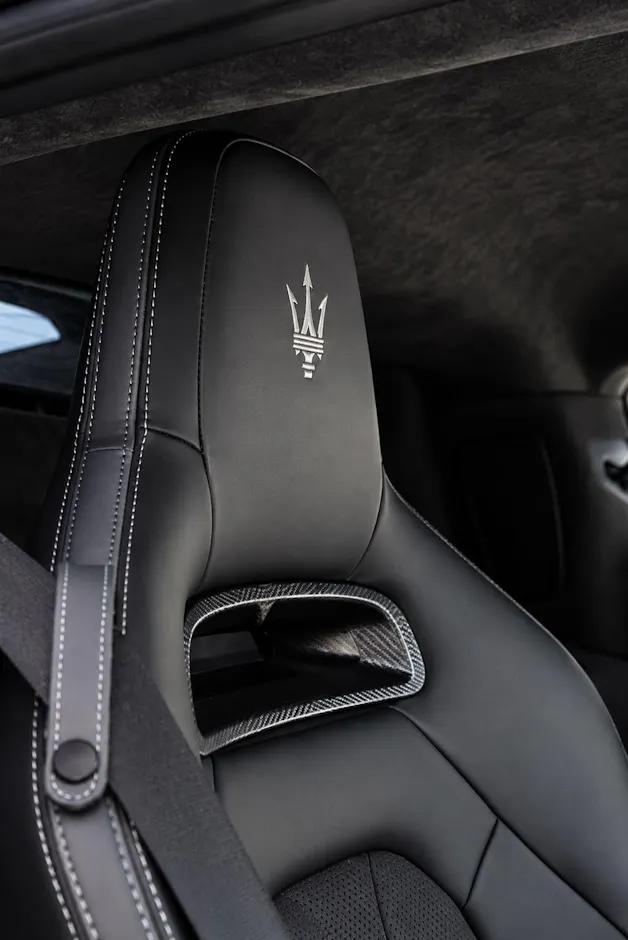 MASERATI MC20 MC 20 CH-Fahrzeug