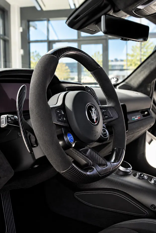 MASERATI MC20 MC 20 CH-Fahrzeug