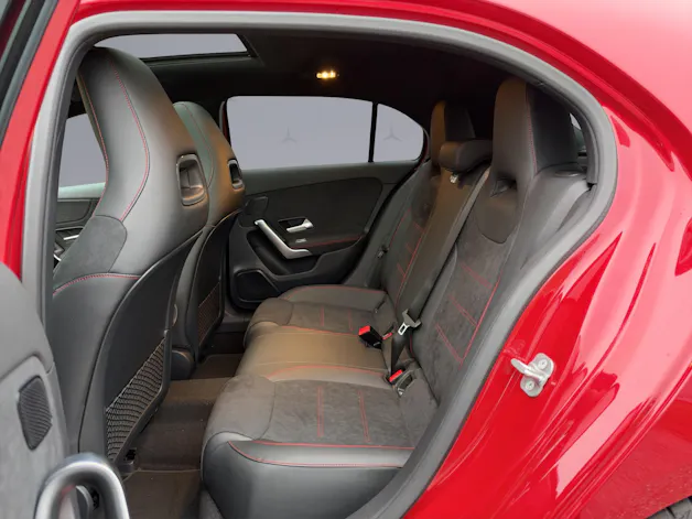 MERCEDES-BENZ A-Klasse W177 A 220 AMG Line 4m
