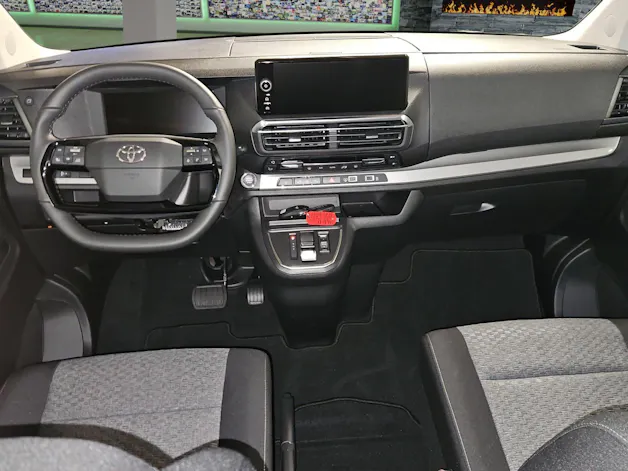 Toyota PROACE Verso L2 2.2 D Trend