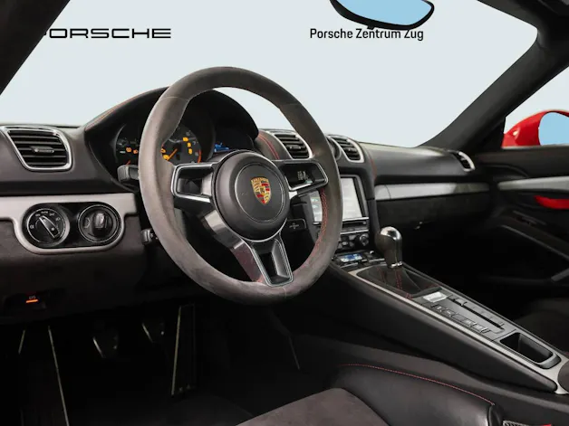 PORSCHE Cayman GT4