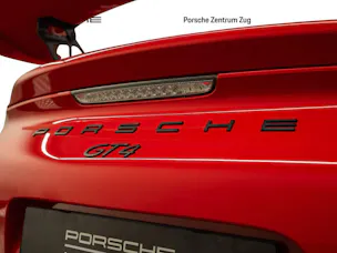 PORSCHE Cayman GT4