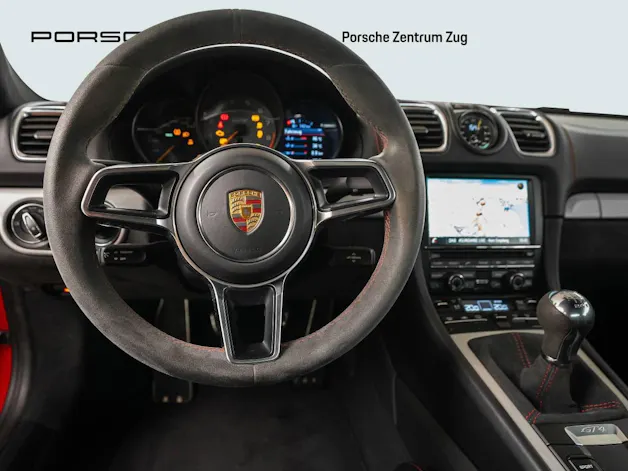 PORSCHE Cayman GT4