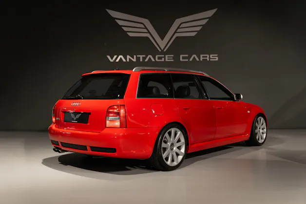 AUDI RS4 Avant 2.7 V6 Biturbo quattro