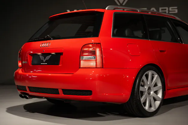 AUDI RS4 Avant 2.7 V6 Biturbo quattro