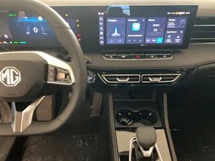 MG HS 1.5 Hybrid Luxury
