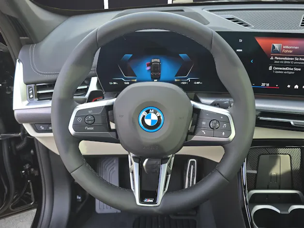 BMW iX1 xDrive30