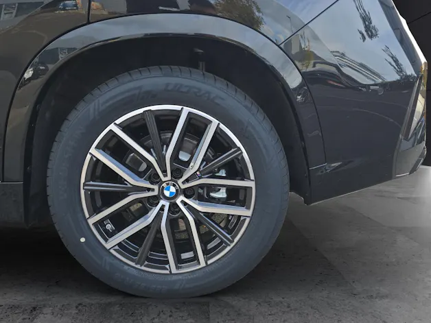 BMW iX1 xDrive30