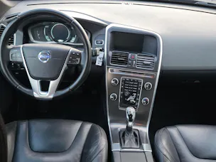 VOLVO XC60 2.4 D5 Summum AWD