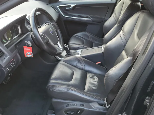 VOLVO XC60 2.4 D5 Summum AWD