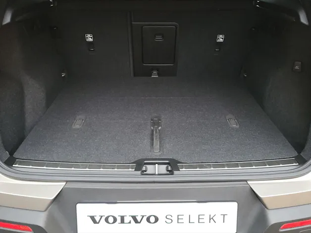 VOLVO XC40 2.0 B4 MH Plus Bright AWD