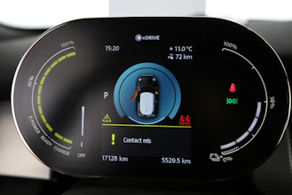 https://vehicle.imgix.net/4532698/2d7f7fca-8878-44f2-90d6-34de8fa881e7.jpg