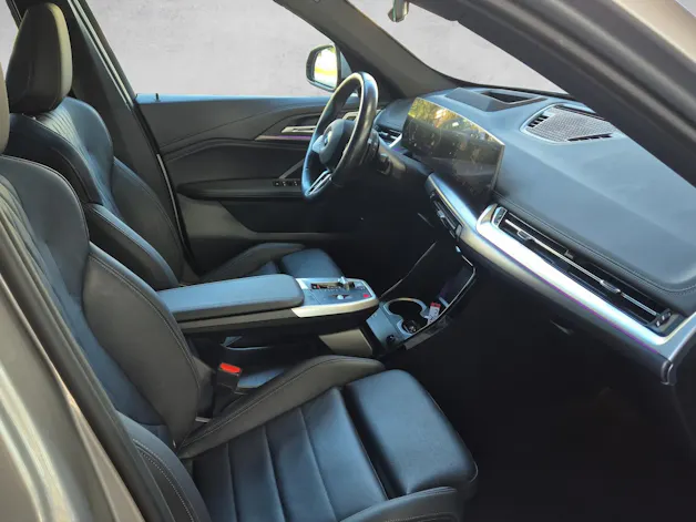 BMW X1 U11 23i xDrive paddles
