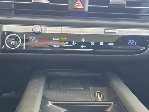 HYUNDAI Ioniq 6 77,4 kWh Launch Edition 4WD