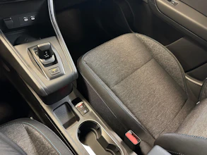 https://vehicle.imgix.net/4532804/8a3c871c-cb13-4ba8-b984-ef50d5bcb5fc.jpg