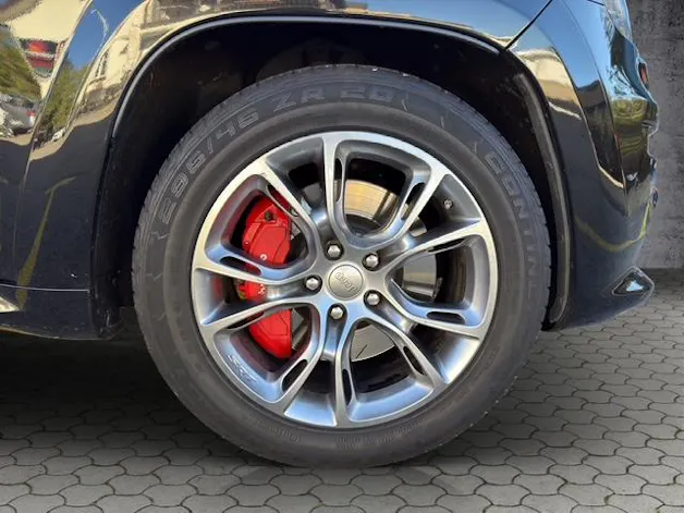 JEEP Grand Cherokee 6.4 V8 HEMI SRT8