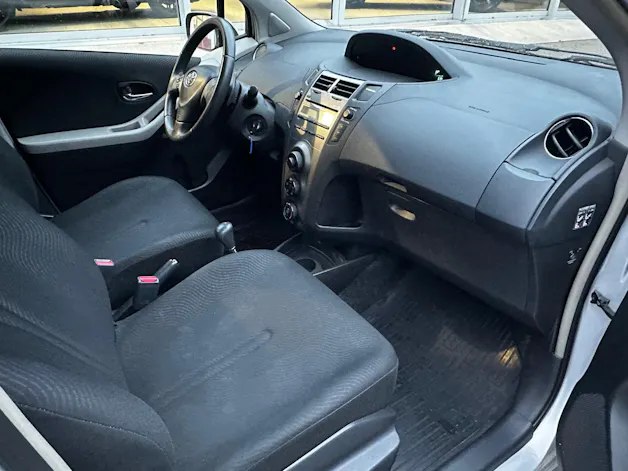 Toyota Yaris 1.33 VVT-i Linea Luna