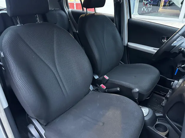 Toyota Yaris 1.33 VVT-i Linea Luna