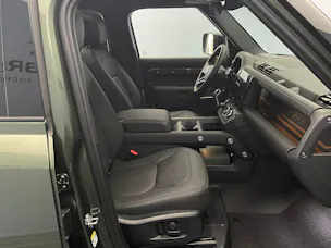 Land Rover Defender 110 2.0 P300e X-Dynamic HSE