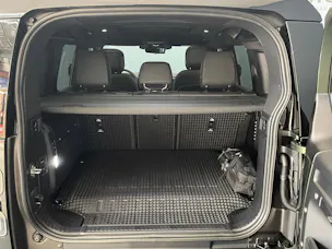 Land Rover Defender 110 2.0 P300e X-Dynamic HSE