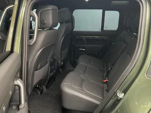 Land Rover Defender 110 2.0 P300e X-Dynamic HSE