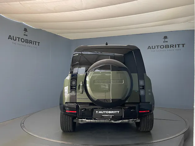 Land Rover Defender 110 2.0 P300e X-Dynamic HSE