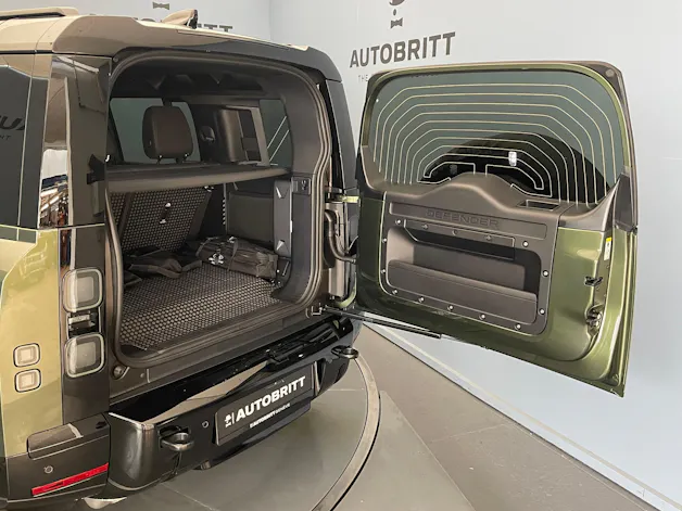Land Rover Defender 110 2.0 P300e X-Dynamic HSE