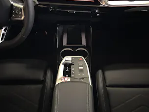BMW X1 U11 30e xDrive paddles