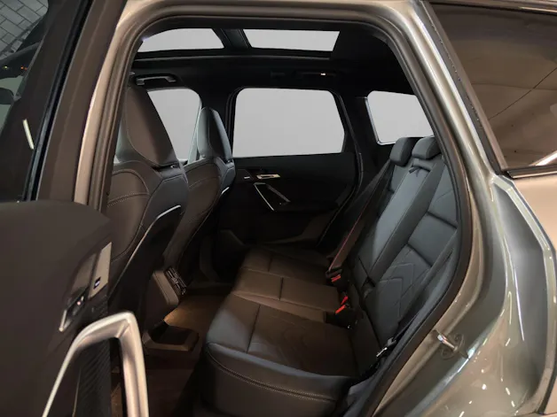 BMW X1 U11 30e xDrive paddles