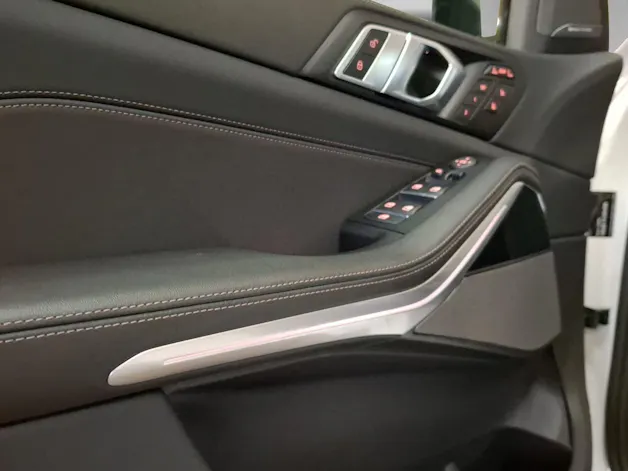 BMW X7 G07 40d xDrive SAG